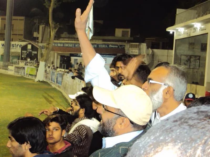 4th APMF FINAL MATCH B/W Vanthali & Bantva Memon Association 2010